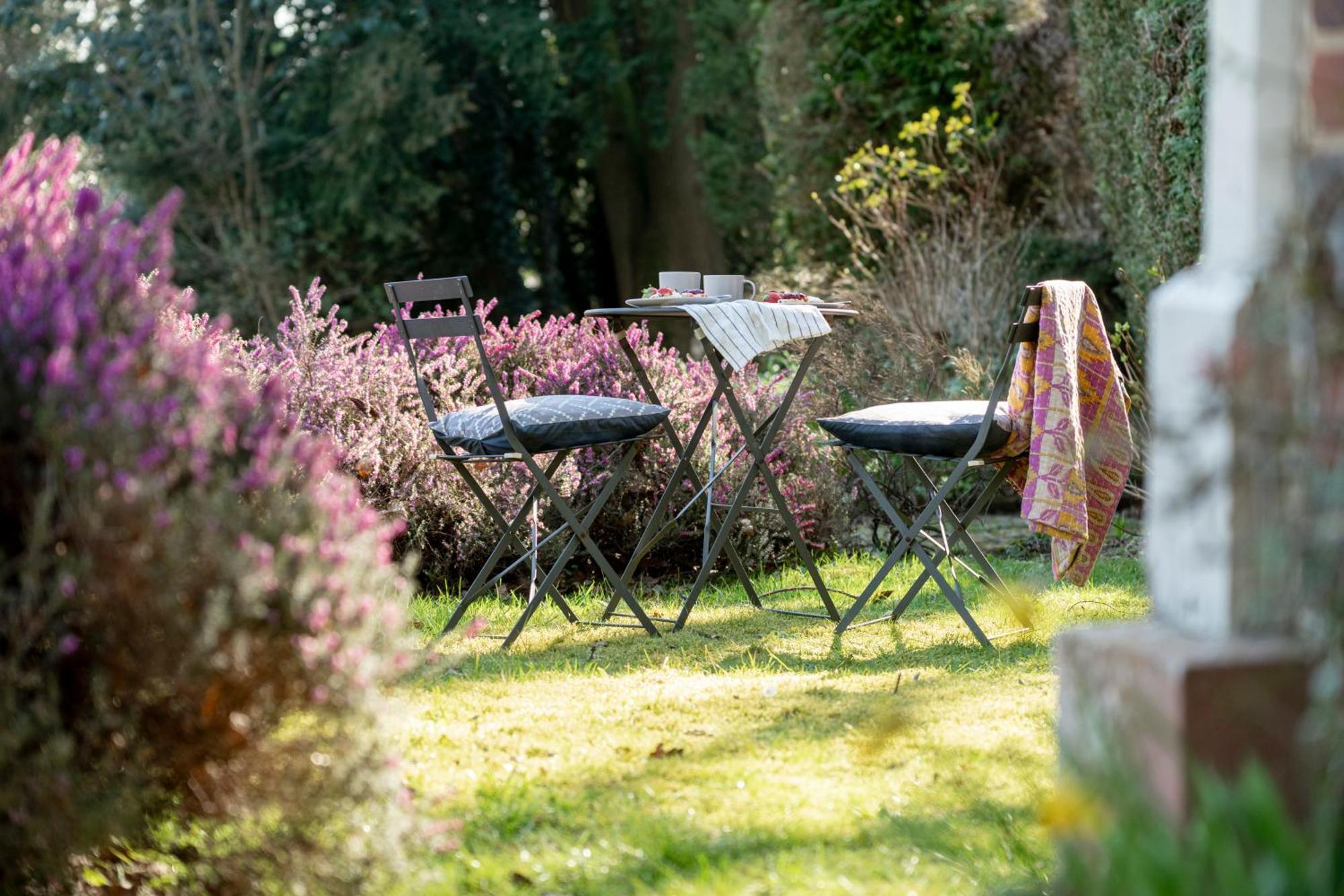 Old Mill Lodge By Huluki Sussex Stays Hurstpierpoint Экстерьер фото